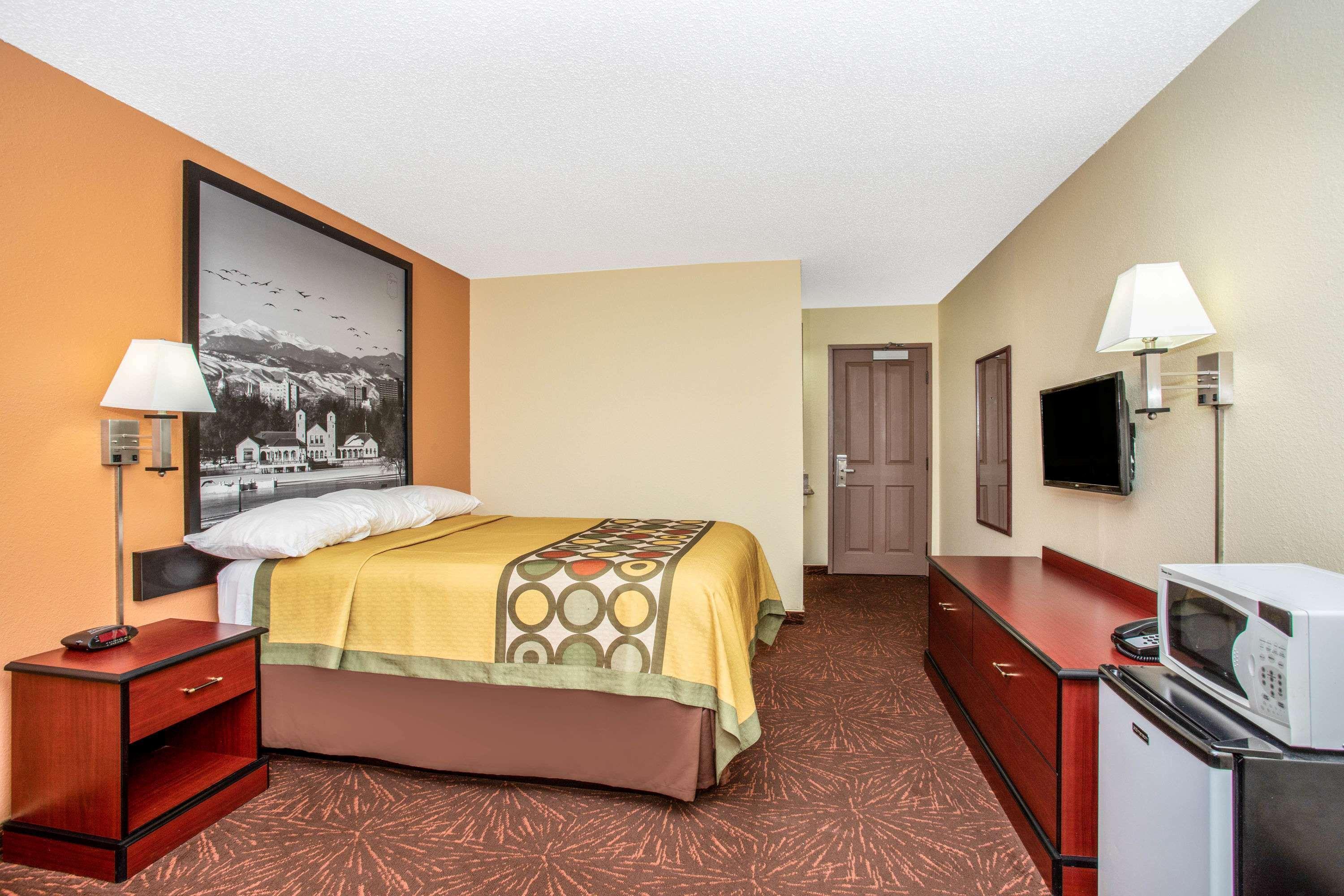 Oyo Hotel Castle Rock Co Downtown Esterno foto