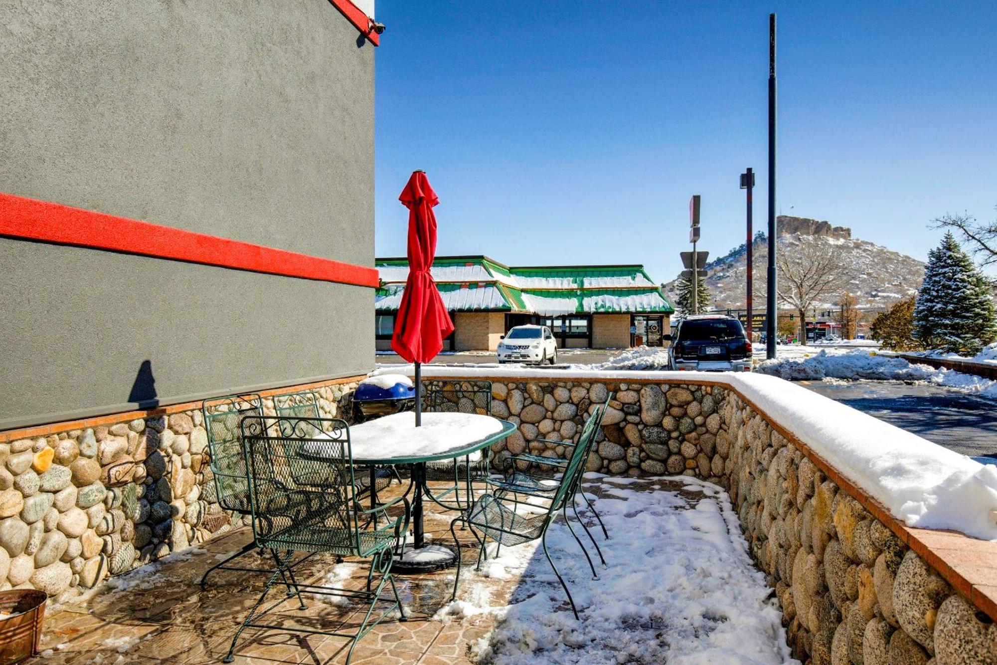 Oyo Hotel Castle Rock Co Downtown Esterno foto