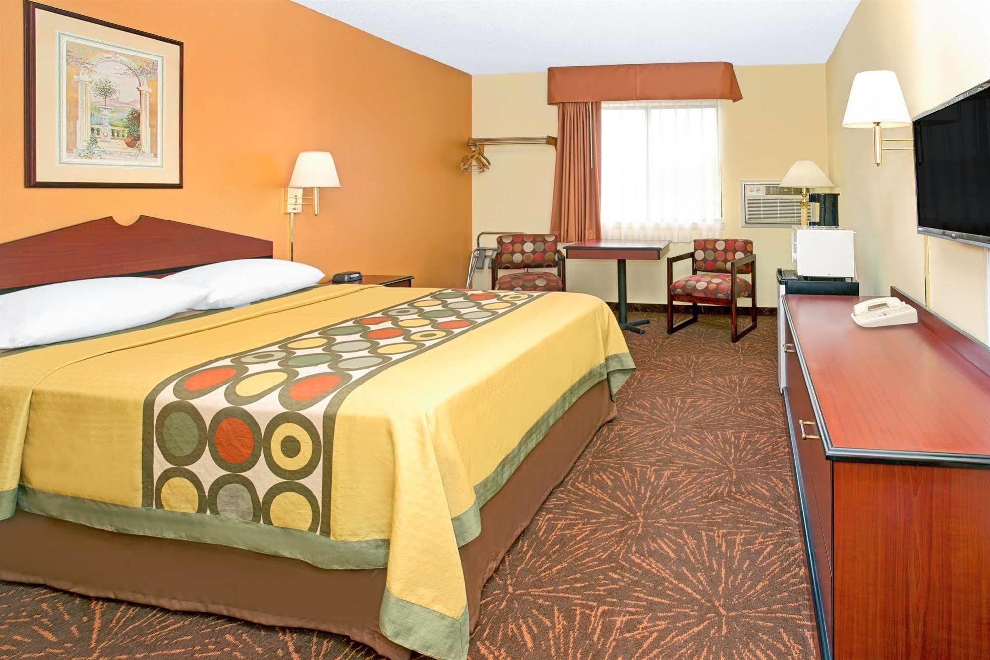 Oyo Hotel Castle Rock Co Downtown Esterno foto